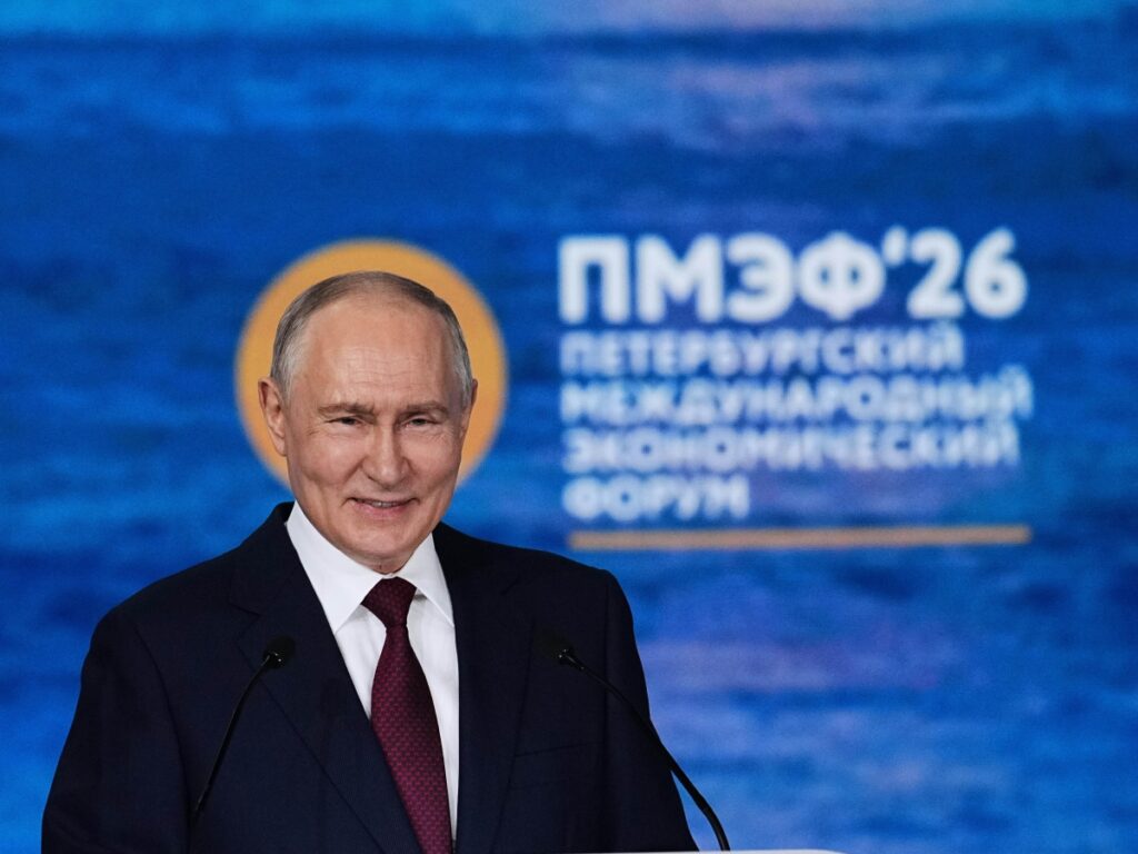 Putin rifiuta l'incontro con Zelensky: «Inutile, grazie a Trump per la lezione»