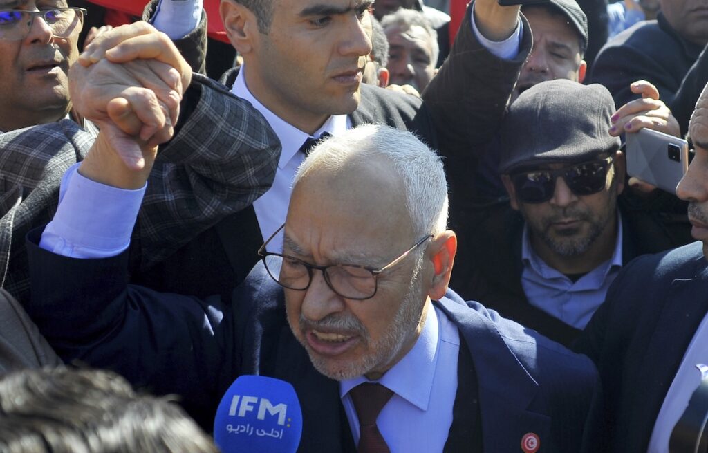 Rached Ghannouchi condannato all'ergastolo in Tunisia, oppressione politica sotto il regime di Kais Saied