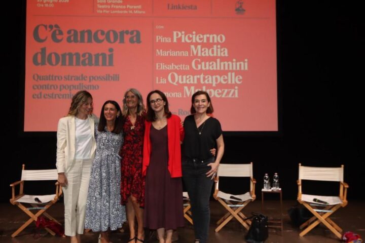 Riformisti divisi: cinque donne discutono futuro del centrosinistra al Teatro Parenti di Milano