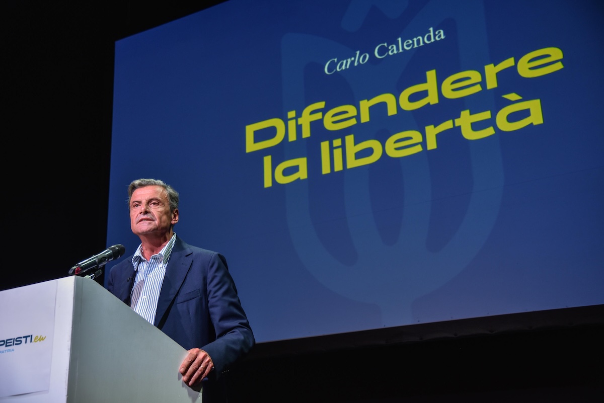 Russia Today minaccia Carlo Calenda, il senatore respinge le minacce e riceve solidarietà politica