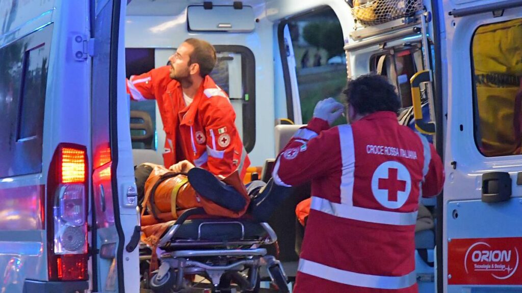 Savona, ragazza di 23 anni muore in incidente stradale, giovane postava video mentre ride