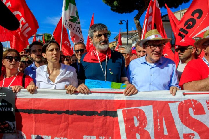 Strage di braccianti ad Amendolara: Schlein chiede sequestro di aziende che sfruttano le vittime