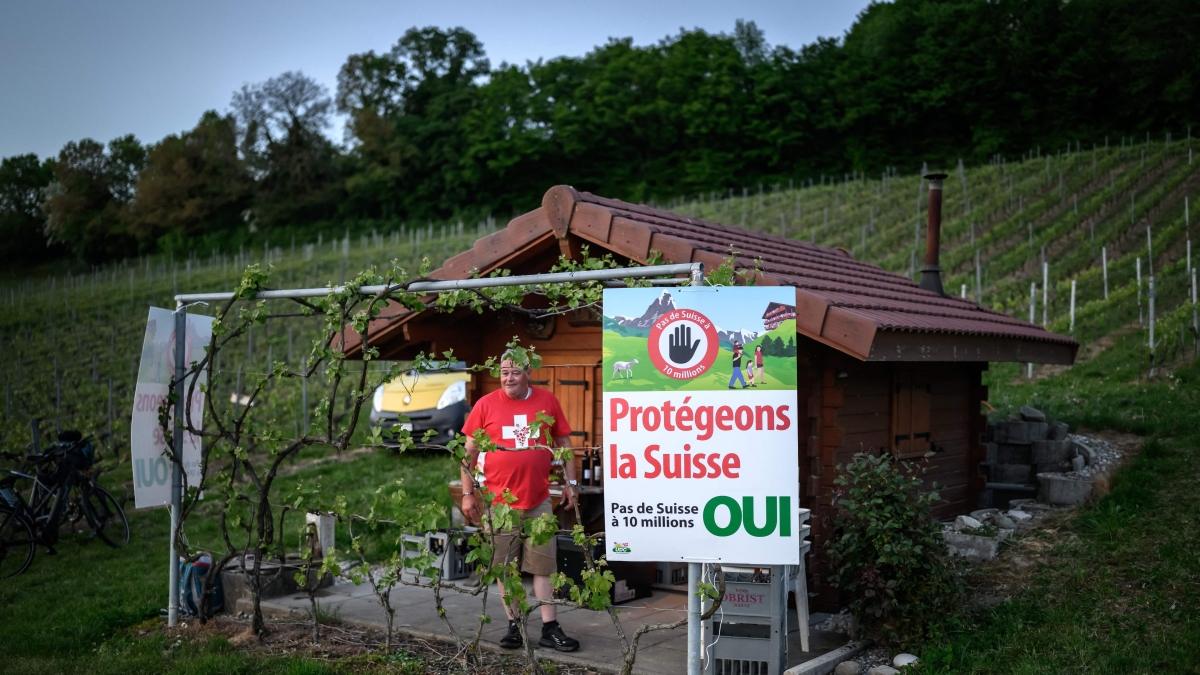 Svizzera: referendum storico sul limite di 10 milioni di abitanti e le conseguenze per l'Ue