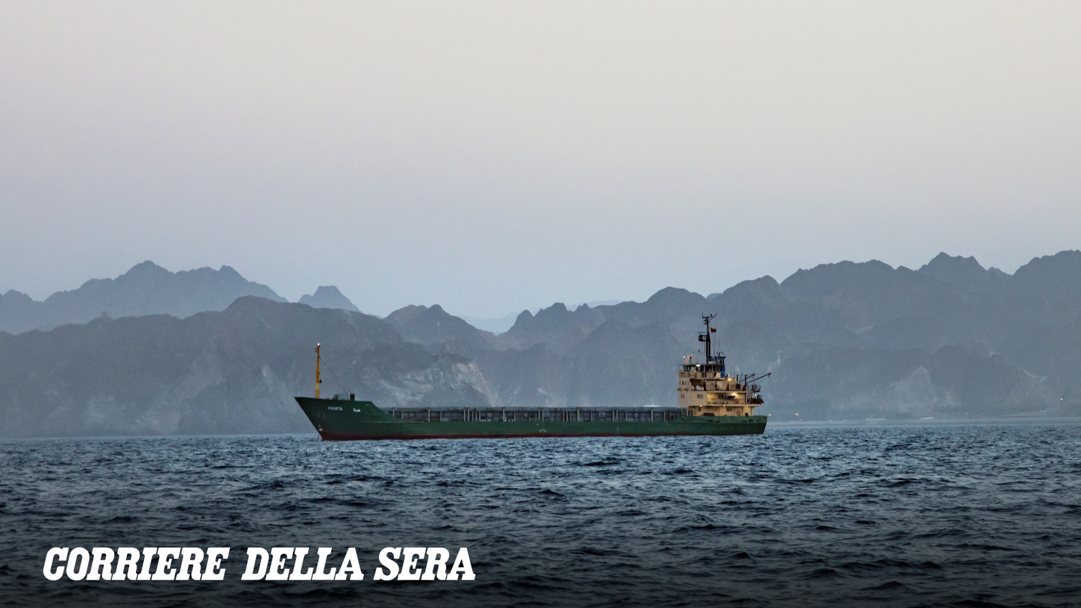 Teheran pubblica foto di Trump nel mirino di un cecchino, "la vendetta è certa"