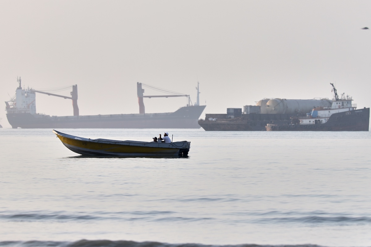 Tre marinai indiani uccisi in un attacco statunitense a una petroliera nel golfo dell’Oman