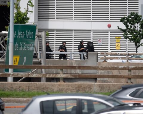 Tre morti in sparatoria a Montreal, un agente di polizia e un civile tra le vittime