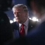 Trump accusa l'Iran di aver abbattuto un elicottero statunitense nel Golfo di Hormuz e minaccia vendetta
