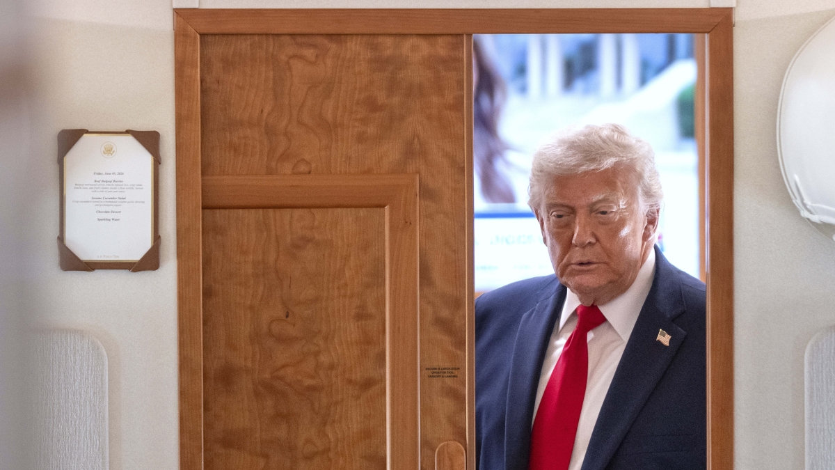 Trump sollecita Netanyahu a evitare la reazione dopo i missili iraniani e promuove i negoziati