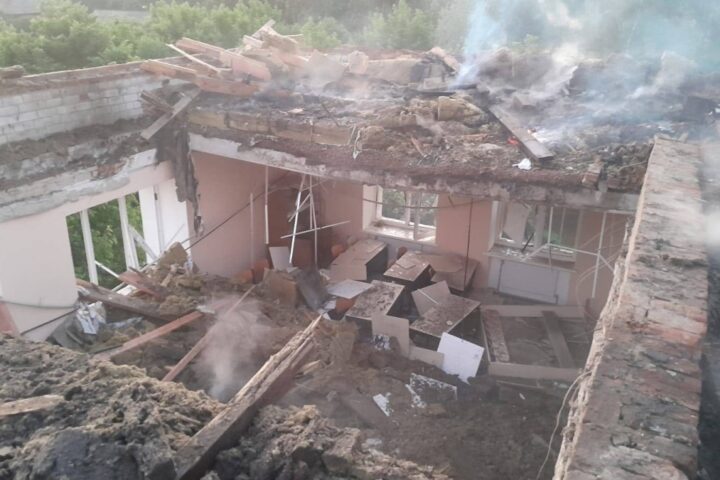 Ucraina, il liceo Mykhailo-Kotsiubynskyi colpito di nuovo dai russi dopo la ricostruzione