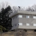 Un soldato nordcoreano fugge in Corea del Sud attraversando uno dei confini più militarizzati del mondo