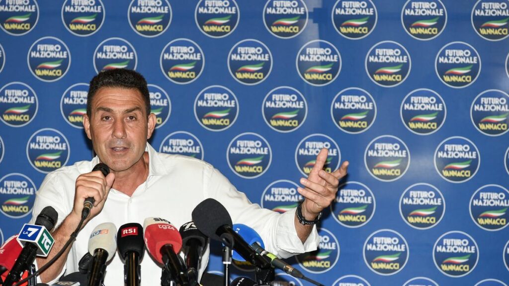 Vannacci sostiene: “Il femminicidio non esiste, è un omicidio come gli altri”