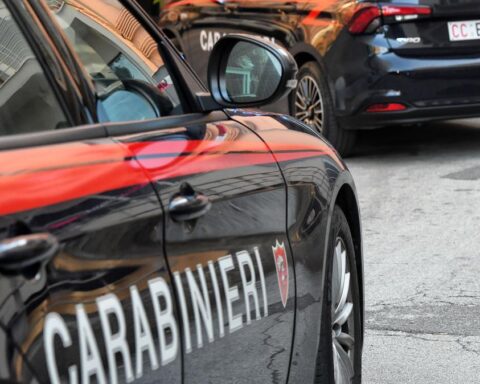 Volvara, uomo arrestato per tentato omicidio della moglie durante una lite