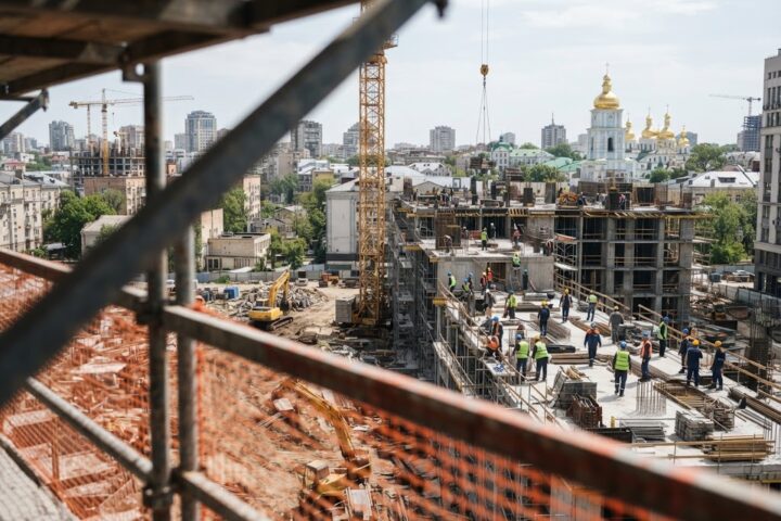 Ucraina, la ricostruzione costerà 588 miliardi: opportunità senza precedenti per gli investitori occidentali