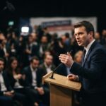 Il Cremlino usa Florian Philippot per screditare le sanzioni Ue con gli incendi in Spagna