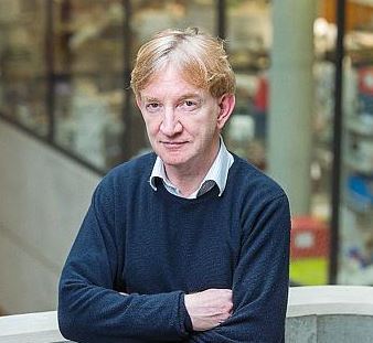 Adrian Hill presenta il vaccino R21/Matrix-M: contro la malaria una rivoluzione storica