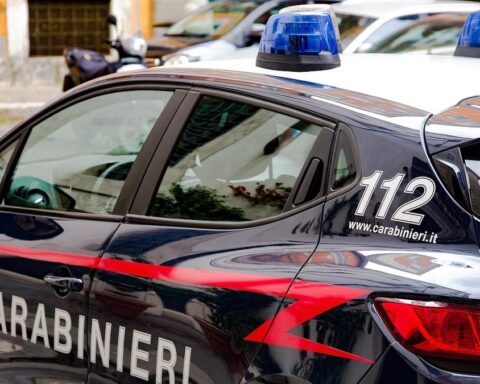 Bari Sardo, un ragazzo di 19 anni ucciso con un coltello dopo un investimento automobilistico
