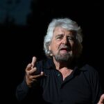Beppe Grillo critica il M5s: «La politica ha cambiato il Movimento»
