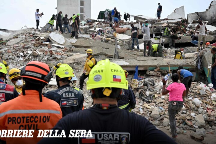 Capo della polizia di La Guaira ancora vivo dopo 9 giorni sotto le macerie, il numero delle vittime sale a 2.645