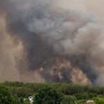 Circa 20mila evacuati per incendio vicino a Bordeaux, intervento di 700 pompieri