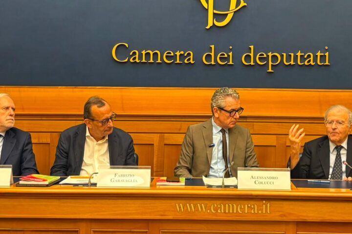 Colucci lancia “Riformisti per l’Italia”: un nuovo think tank del centrodestra dedicato ai territori