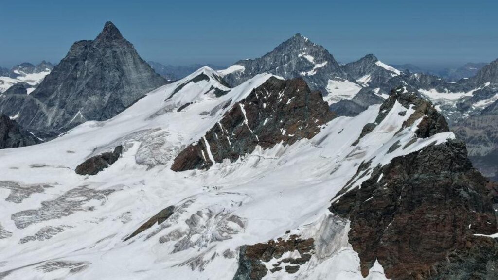 Condizioni critiche nelle Alpi: allerta caldo estremo e incidenti mortali in alta montagna