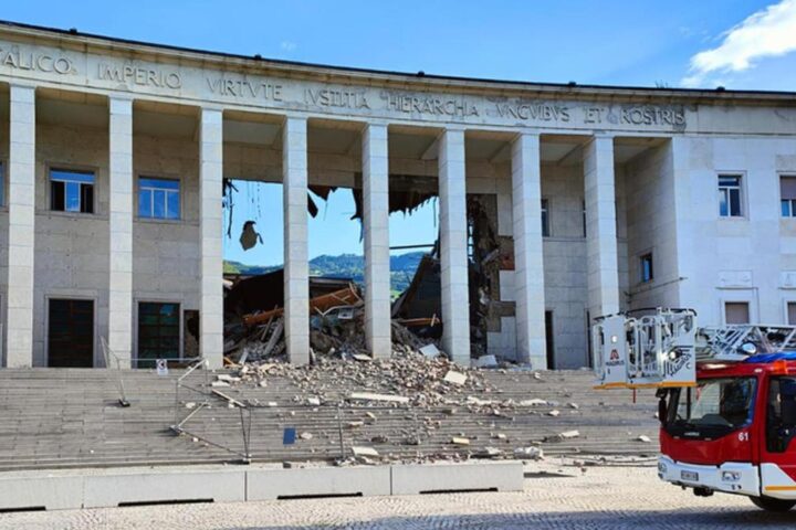 Crollo del tribunale di Bolzano: indagini avviate per crollo colposo