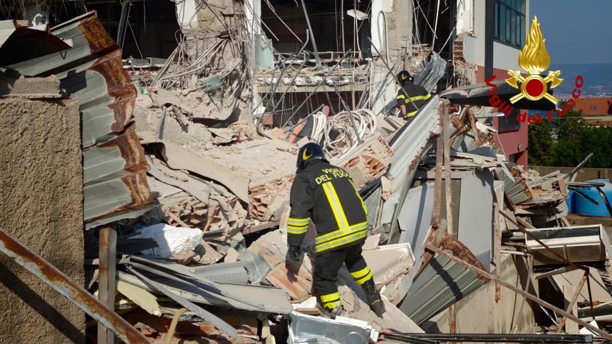 Crollo di palazzina a Messina, trovato un corpo: cinque dispersi ancora ricercati