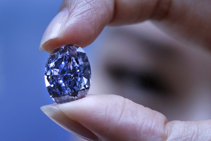De Beers sospende i lavori nella miniera di diamanti Venetia in Sudafrica per calo della domanda