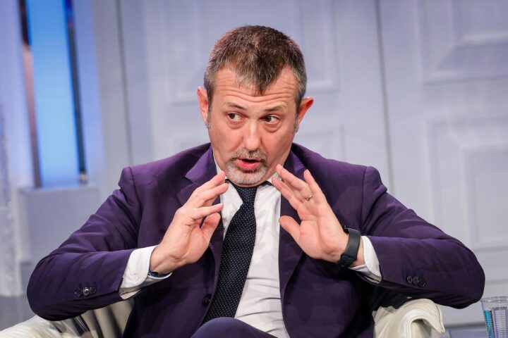 Delmastro: sit-in del centrosinistra in Giunta dopo il diniego d'accesso alle chat