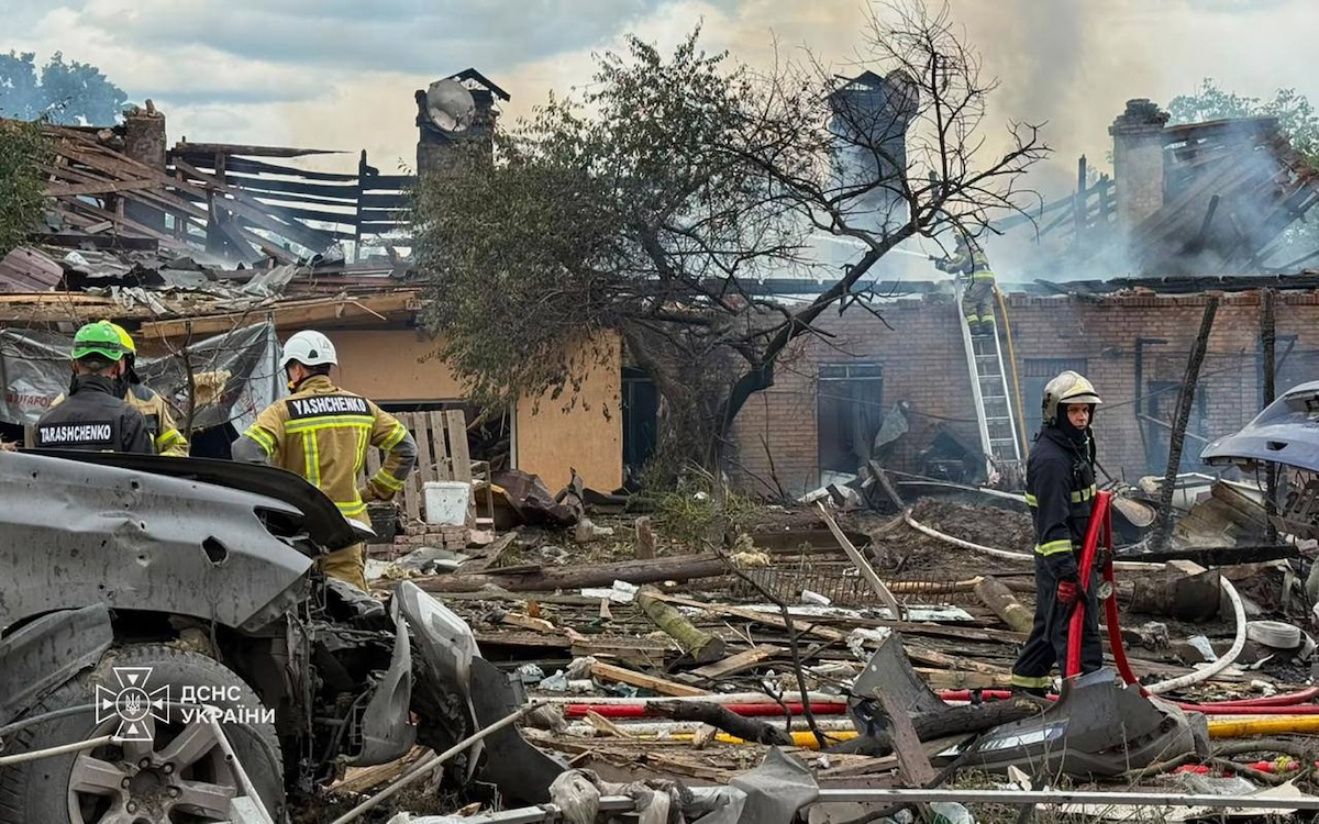 Dieci morti in attacco russo a un'esposizione di droni vicino Kiev