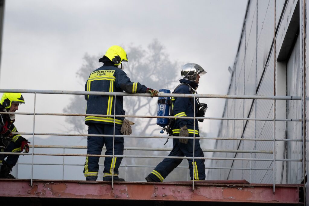 Due pompieri muoiono nelle operazioni antincendio in corso a Creta