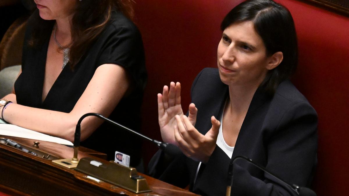 Elezioni anticipate e crisi di governo: il campo largo affronta sfide interne a Montecitorio