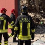 Esplosione a Messina, crollo di un palazzo di due piani: cinque feriti gravi e sei dispersi