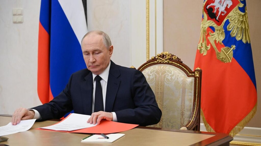 Ex agenti dell'Aisi indagati per spionaggio a favore della Russia, interrogatori in corso