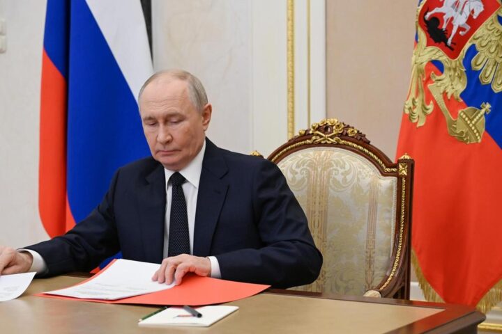 Ex agenti dell'Aisi indagati per spionaggio a favore della Russia, interrogatori in corso