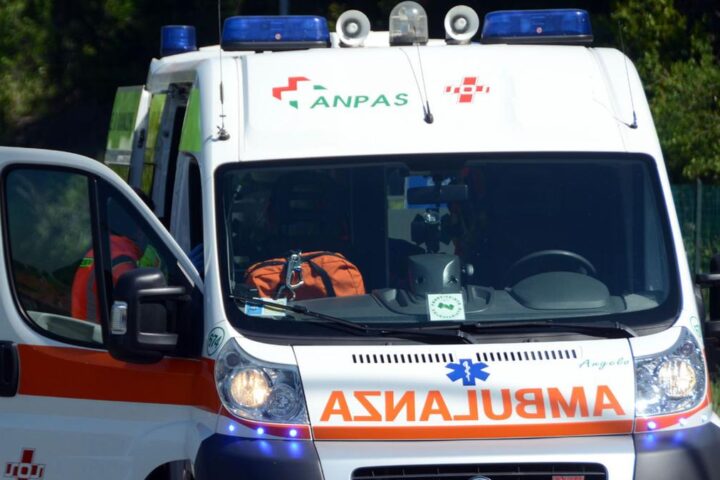 Fuga di cloro in piscina a Mentana, otto intossicati tra cui un bimbo in codice rosso