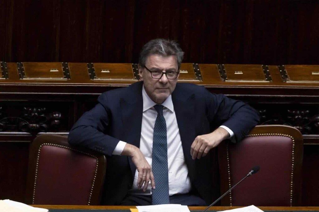 Giorgetti sul aumento della spesa: «Decide il Parlamento, niente tagli a scuola e sanità»