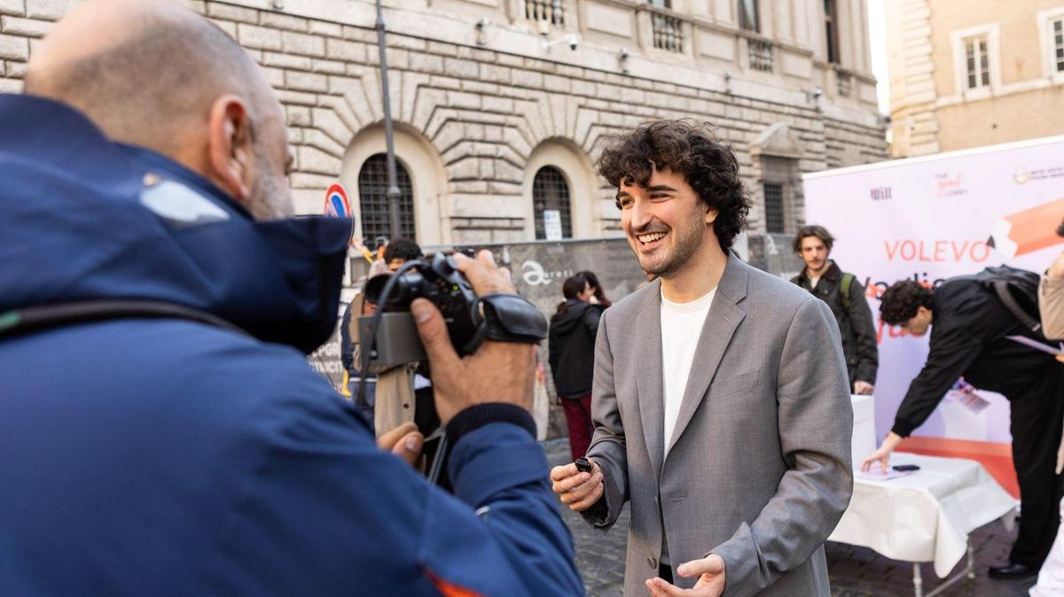 Giovani attivisti uniscono governo e opposizione per il voto ai fuorisede