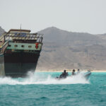 Gli Houthi annunciano un blocco marittimo contro le navi saudite nello stretto di Bab el Mandeb