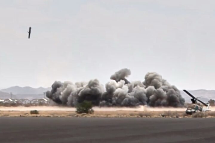 Gli Houthi attaccano l’aeroporto di Abha in Arabia Saudita con droni e missili