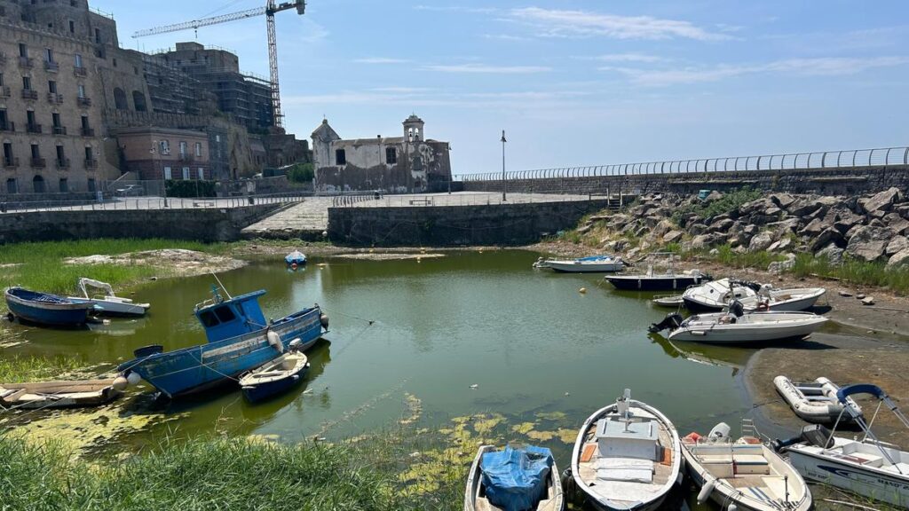 Gli ottimisti dei Campi Flegrei: “Vogliamo differenziarci dai catastrofisti”