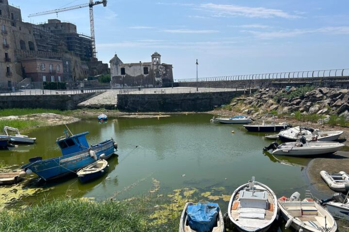 Gli ottimisti dei Campi Flegrei: “Vogliamo differenziarci dai catastrofisti”