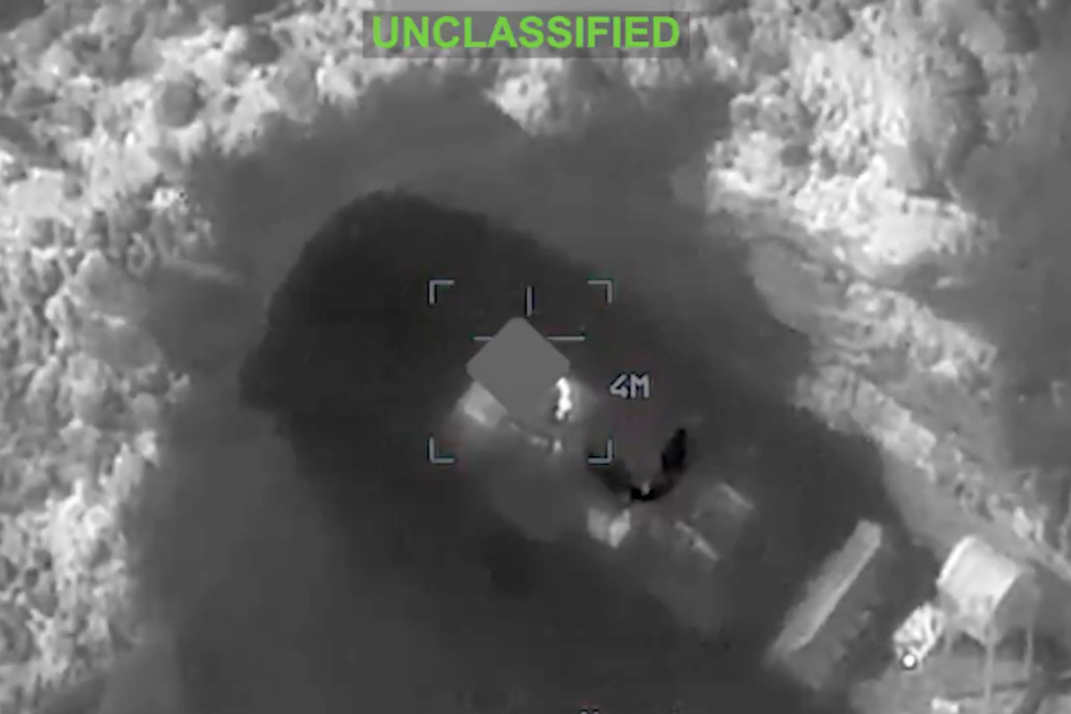 Gli Stati Uniti continuano bombardamenti in Iran, colpite strutture militari e navali