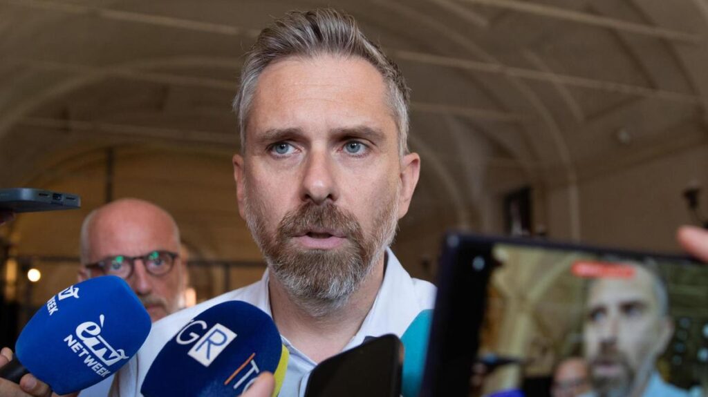 Governo e Comune in conflitto: Lepore sotto scorta dopo minacce di morte