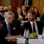 Harry e Carlo, guerra di comunicati su invito a Buckingham Palace: chi dice il vero?