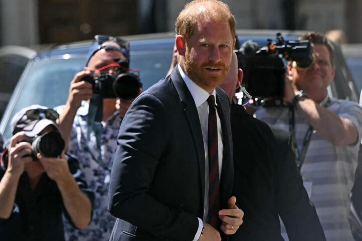 Harry perde la causa contro il Daily Mail: inizio difficile della visita nel Regno Unito
