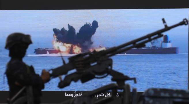 Houthi attaccano petroliera saudita nel Mar Rosso: tensioni sul traffico energetico