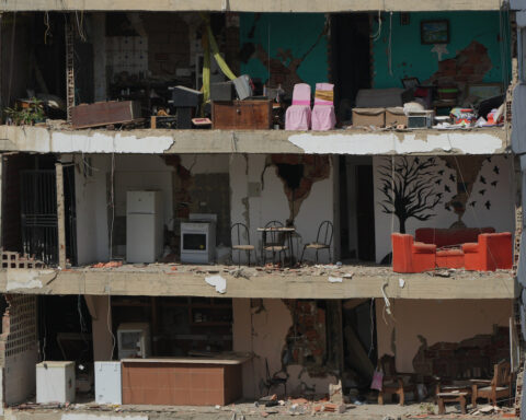 Il bilancio delle vittime dei terremoti in Venezuela sale a 4.490, risposta governativa inadeguata