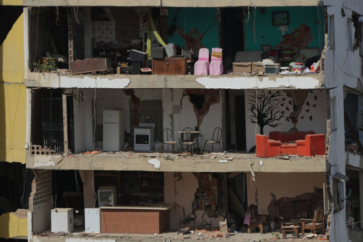 Il bilancio delle vittime dei terremoti in Venezuela sale a 4.490, risposta governativa inadeguata