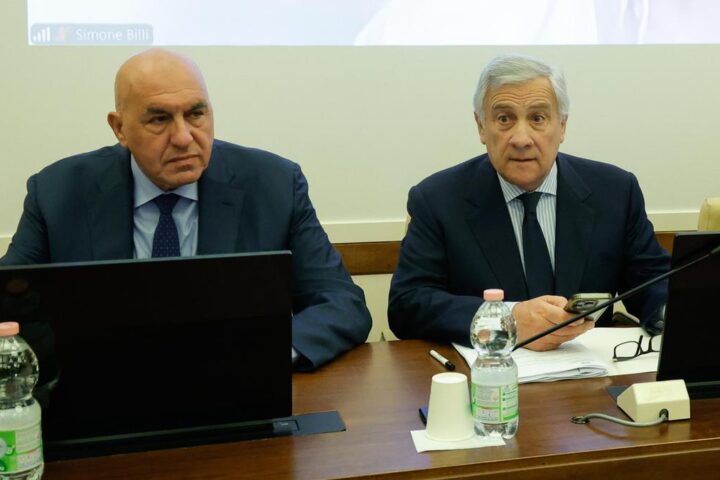 Il governo italiano prenota 14,9 miliardi per fondo Safe, ma la Lega: “Decida il Parlamento”